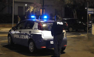 Pesaro: 21enne disabile aggredito e picchiato sul lungomare, identificati due minorenni
