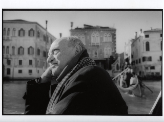 Addio ad Arnaldo Pomodoro, lo scultore delle Sfere si è spento a 99 anni